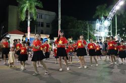 Sôi động 'Sắc màu mùa hè 2026' tại Không gian Văn hóa đường Hùng Vương