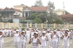 Người cao tuổi Phùng Nguyên sống vui, sống khỏe theo gương Bác Hồ