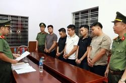 Lào Cai khởi tố thêm 5 tài xế trong đường dây đưa người nước ngoài nhập cảnh trái phép