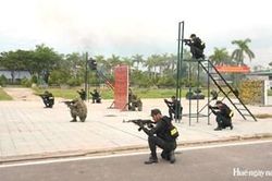 Rèn bản lĩnh, xử lý tình huống cho lực lượng Cảnh sát cơ động
