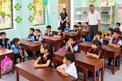 Kiểm tra dạy tăng cường tiếng Việt cho trẻ em dân tộc thiểu số trước khi vào lớp Một