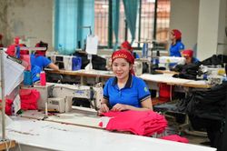 6 th&aacute;ng đầu năm, lợi nhuận trước thuế của Tập đo&agrave;n Dệt May tăng gần 40% so với c&ugrave;ng kỳ.