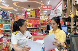Cục Thuế: Tập trung hỗ trợ hộ kinh doanh dưới 1 tỷ đồng th&ocirc;ng b&aacute;o doanh thu đ&uacute;ng hạn