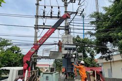 Điện lực Vĩnh Yên: Hoán chuyển máy biến áp chống quá tải mùa nắng nóng