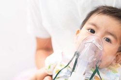 Những sai lầm khiến bệnh h&ocirc; hấp của trẻ nghi&ecirc;m trọng khi thời tiết thất thường