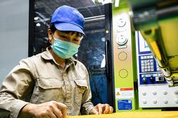 Hàng Việt đối mặt 53 quy định an toàn thực phẩm mới
