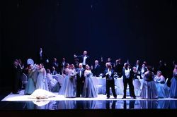 Kiệt tác La Traviata chuẩn phong cách Ý trên sân khấu Nhà hát Hồ Gươm