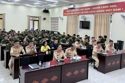 Công an tỉnh tập huấn triển khai các quy định mới về sát hạch, cấp giấy phép lái xe và đăng ký xe