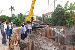 Vấn đề ở xã: Cán bộ ôm đồm việc, thiếu chuyên môn hóa
