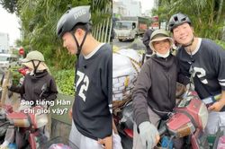 'Sốt' clip khách Hàn nói tiếng Việt với chị bán rong Việt nói tiếng Hàn như gió