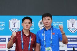 Trực tiếp họp báo Việt Nam vs Singapore: HLV Kim Sang-sik nói gì?