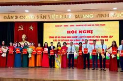 Xã Phúc Thịnh công bố quyết định thành lập 8 trường học công lập mới