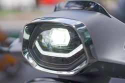 Phát hiện xe ga giá 21,5 triệu đồng ở Việt Nam đẹp như scooter châu Âu, tiết kiệm nhiên liệu, sử dụng không cần bằng lái