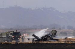 Tiêm kích tàng hình F-35B Mỹ lao xuống đất, cháy rụi
