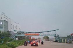 Sở Xây dựng nói gì về việc nút giao Cổ Linh- Long Biên bị ngập sâu trong trận mưa lớn chiều qua?