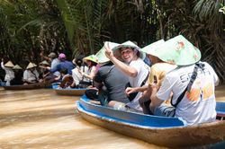 Du lịch miền Tây có gì sau trào lưu check-in xuồng ba lá?