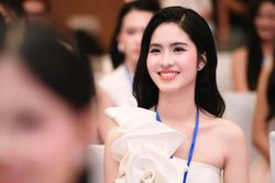 Người đẹp 18 tuổi thi Hoa hậu Việt Nam