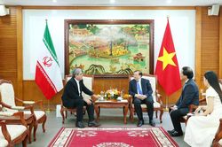 Việt Nam - Iran: Tăng cường hợp tác VHTTDL