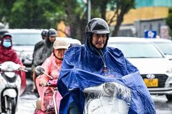 Thời tiết ngày 1/8: Mưa dông tiếp tục bao trùm nhiều khu vực trên cả nước