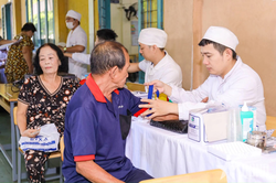 Phát động cao điểm khám sức khỏe toàn dân tại TP Hồ Chí Minh: Đưa dịch vụ đến với người dân