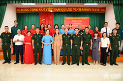 Quảng Ninh: Ban CHQS phường Việt Hưng ký kết quy chế kết nghĩa với Trường Tiểu học và THCS Việt Hưng