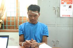 Khống chế đối tượng hung hãn dùng hung khí tấn công lực lượng Công an xã