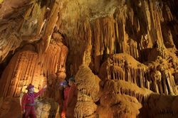 Actun Tunichil Muknal- hang động Maya nơi thời gian ngừng lại suốt 1.000 năm