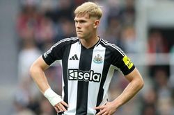 Man United muốn đổi Rashford lấy Manu Kone?