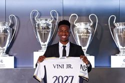 Arsenal 'đạt thỏa thuận cá nhân' với Vinicius