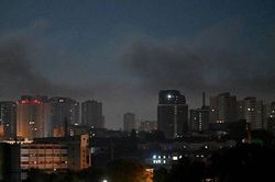 Căng thẳng Nga-Ukraine: Kiev hứng đợt tập kích lớn thứ hai trong 48 giờ, nhà máy hóa dầu Nga bốc cháy ở Tatarstan