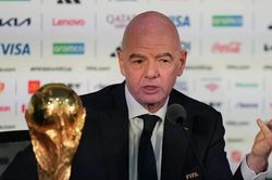 FIFA hủy kế hoạch bán cổ phần World Cup, vị thế Chủ tịch Infantino lung lay