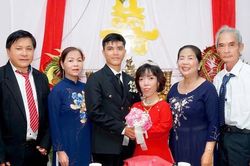 Cô gái Cần Thơ cao 1m20 nên duyên với anh chàng điển trai cách nhà gần 1.000km