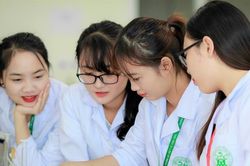 Biến động điểm chuẩn trường y dược phía Bắc 3 năm qua, ngành 'hot' trên 27 điểm