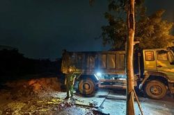 Phát hiện, ngăn chặn một trường hợp đổ chất thải rắn xây dựng không đúng nơi quy định