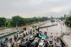 Hà Nội lý giải trận mưa 'quá tải hệ thống' khiến khu vực AEON Long Biên ngập nặng