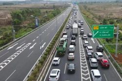 Vì sao Cục CSGT đề xuất bố trí 'làn đường dành cho vượt xe' trên cao tốc?