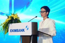Ông Trần Tấn Lộc thôi việc, bà Phạm Thị Huyền Trang lên làm CEO Eximbank