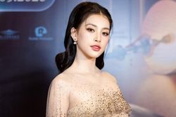 Theo chân Tiểu Vy về quê, chiêm ngưỡng vẻ đẹp làng bích họa Tam Thanh