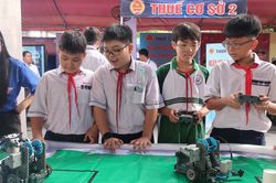 TPHCM: Người dân hào hứng trải nghiệm nhiều công nghệ hiện đại tại 'Ngày hội Công dân số'