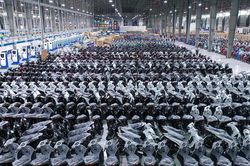 Khối xe m&aacute;y điện đang 'gặm nhấm' th&aacute;nh địa của c&aacute;c đại gia xe xăng tại Việt Nam thế n&agrave;o?