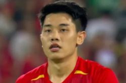 HLV Kim Sang-sik rút Đình Bắc ở phút 41: Bài học kỷ luật khắc nghiệt tại ASEAN Cup