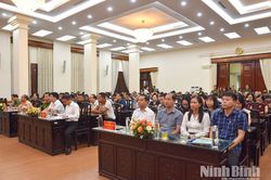 Phường Nam Định ra quân lập lại hành lang an toàn giao thông