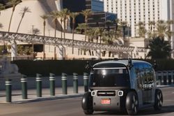 Mỹ cho phép triển khai taxi tự lái không vô lăng