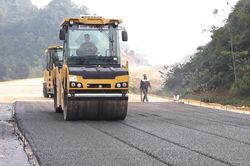 Đề xuất đầu tư, nâng cấp nhiều đoạn đường Hồ Chí Minh