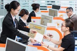 Áp lực thanh khoản đẩy lãi suất huy động vượt 9%/năm