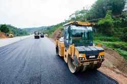 Cao tốc Bắc - Nam 'chạy đua' hoàn thiện trước ngày thu phí