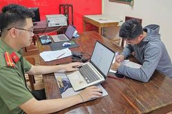 Bình luận sai sự thật về công an trên Facebook, người đàn ông bị phạt 12,5 triệu đồng