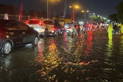 Hà Nội nêu nguyên nhân xuất hiện 2 điểm ngập ở Long Biên sau trận mưa lớn