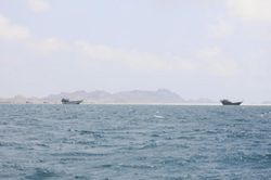 Tàu chở dầu bất ngờ trúng vật thể lạ ngoài khơi Oman