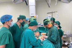 160 phút căng thẳng trong phòng phẫu thuật để cứu nữ bệnh nhân ngã từ tầng cao